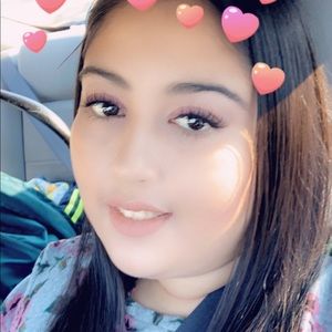 Meet your Posher, Abigail